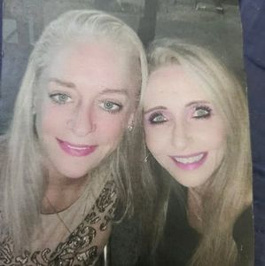 Meet your Posher, Eve